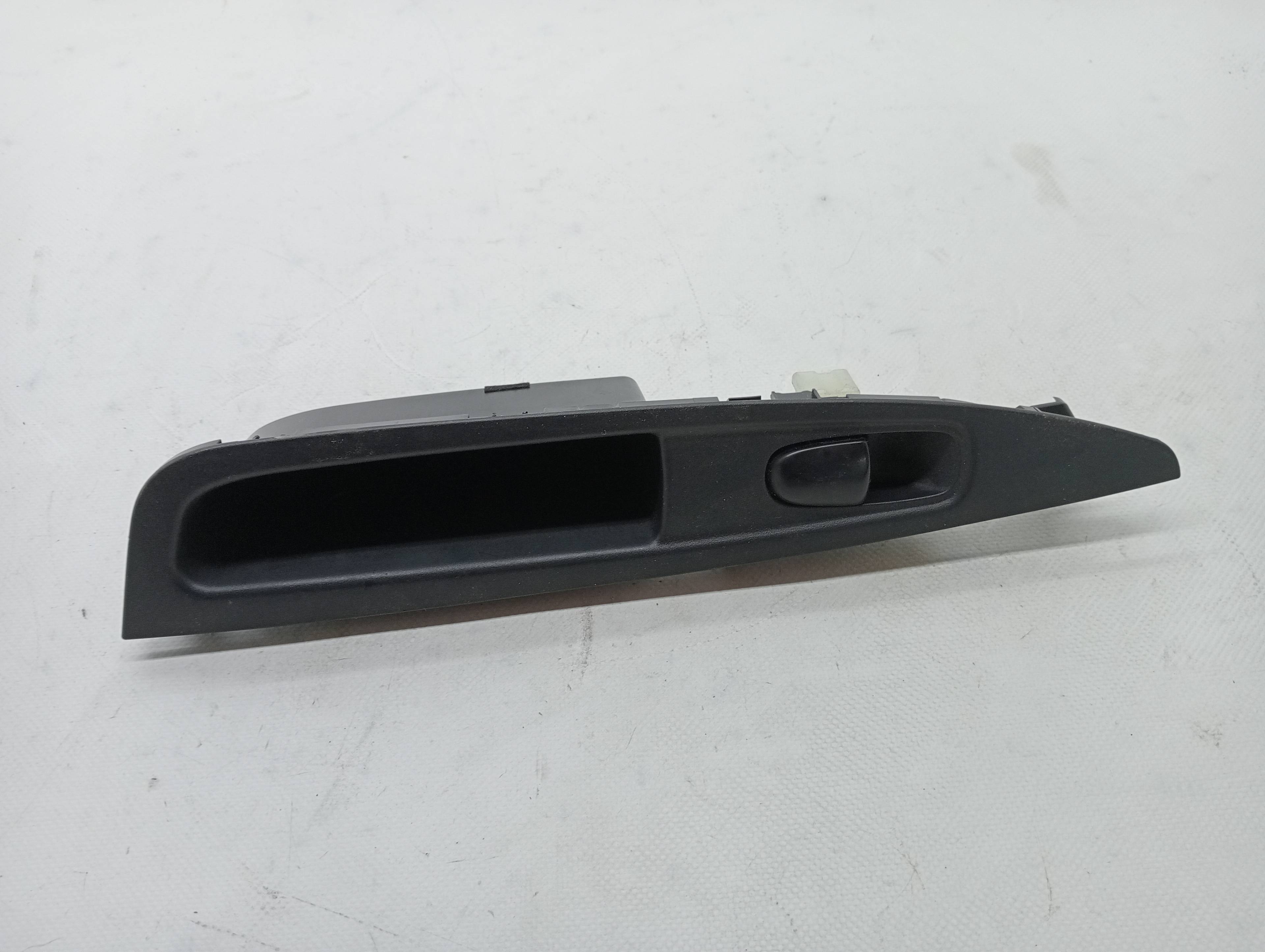 MANDO ELEVALUNAS TRASERO DERECHO NISSAN QASHQAI+2 (JJ10)