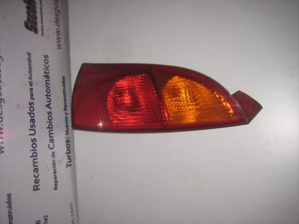 Heckleuchte rechts FORD FOCUS BERLINA (CAK)