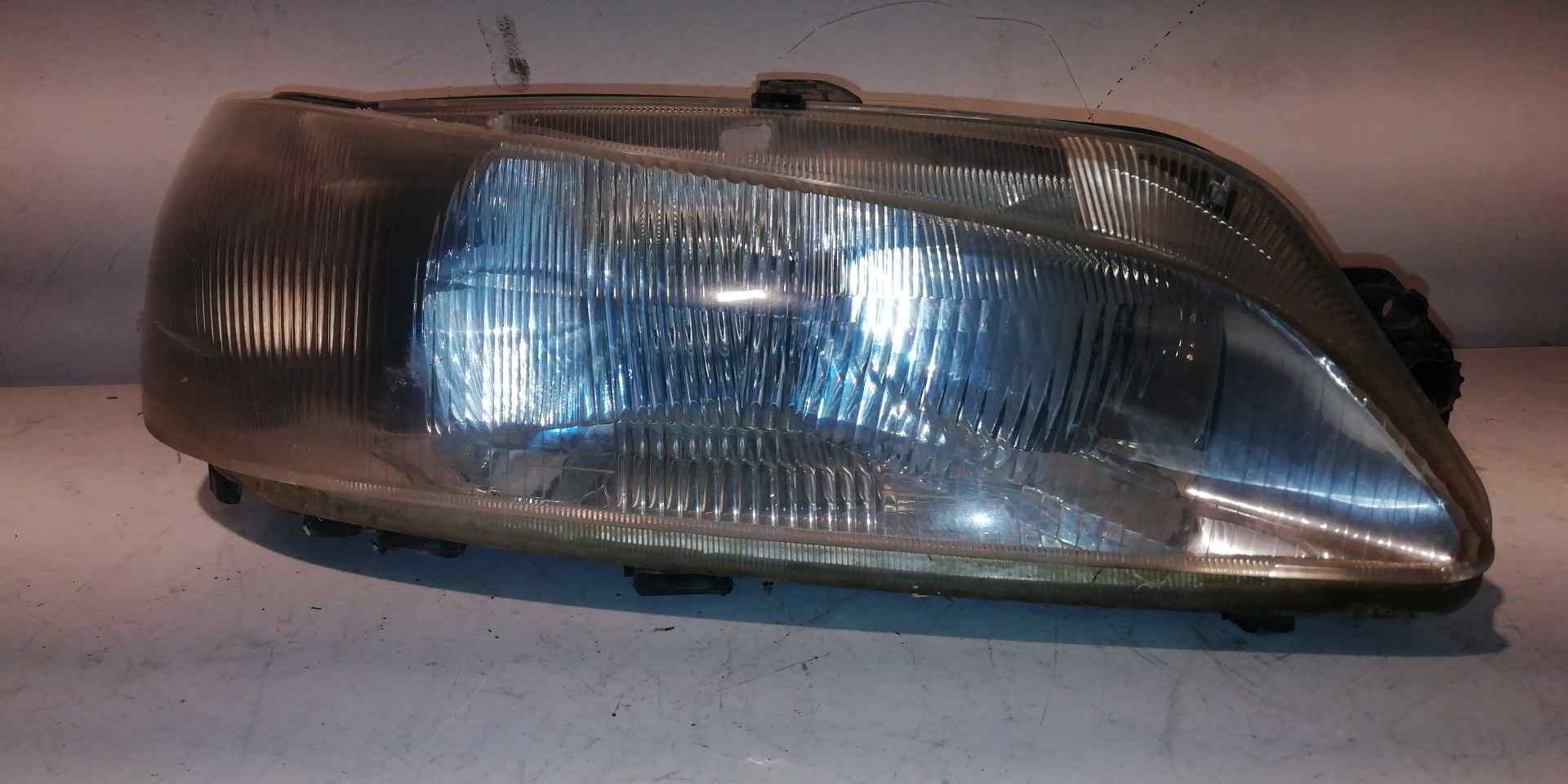 Faro destro PEUGEOT 306 BREAK