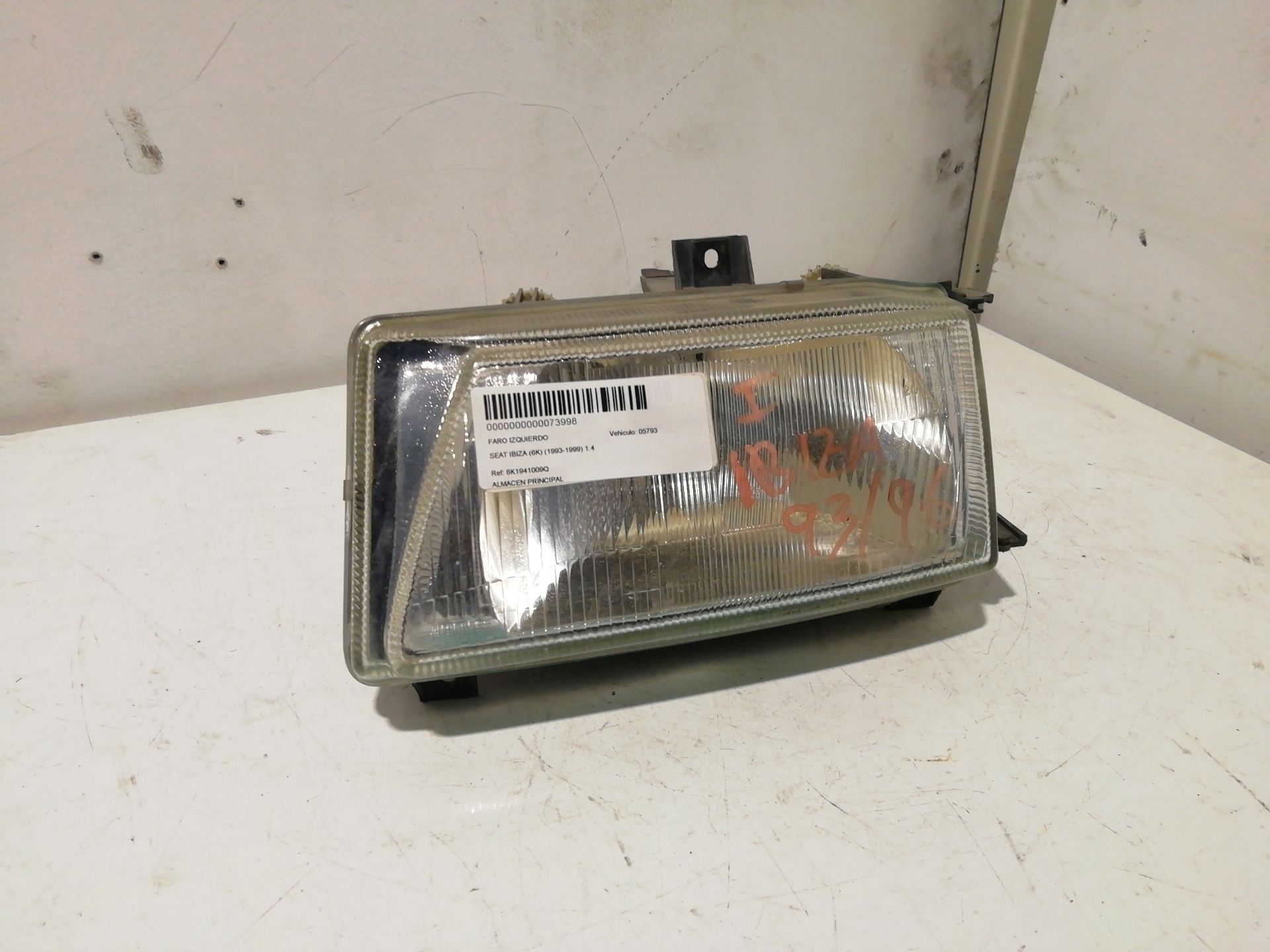 Scheinwerfer links SEAT IBIZA (6K)