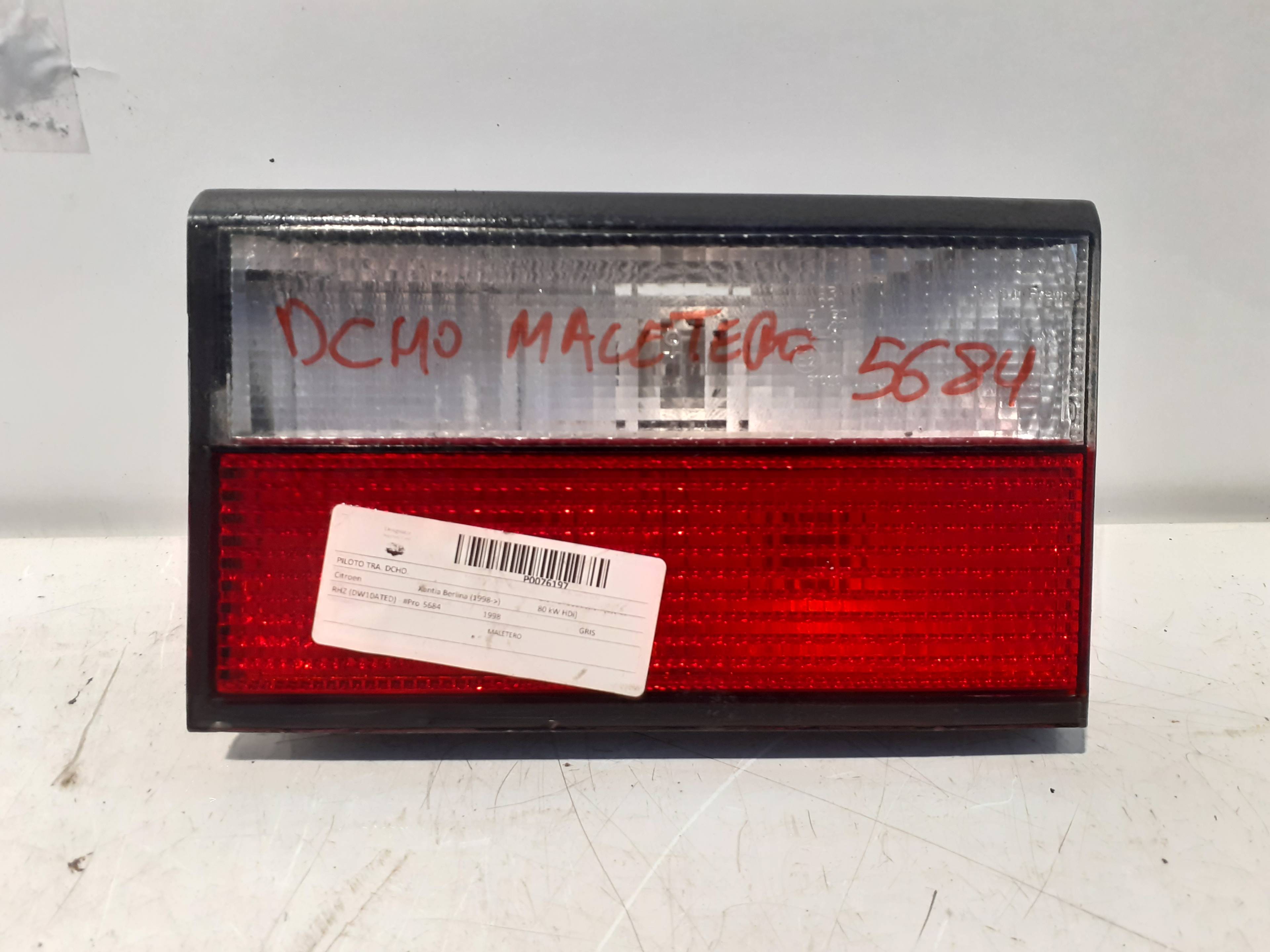 Feu arrière droit CITROEN XANTIA BERLINA
