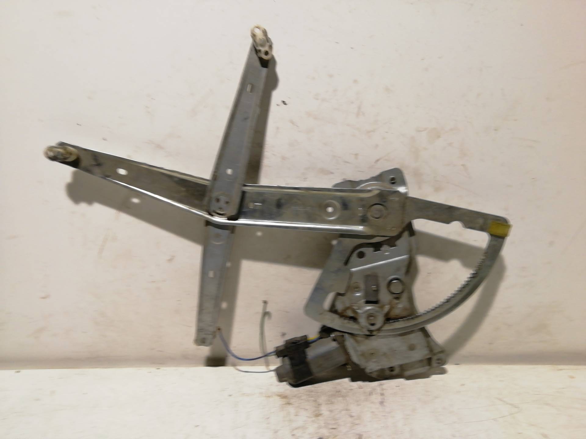 Alzacristallo anteriore destro OPEL ASTRA F FURGONETA