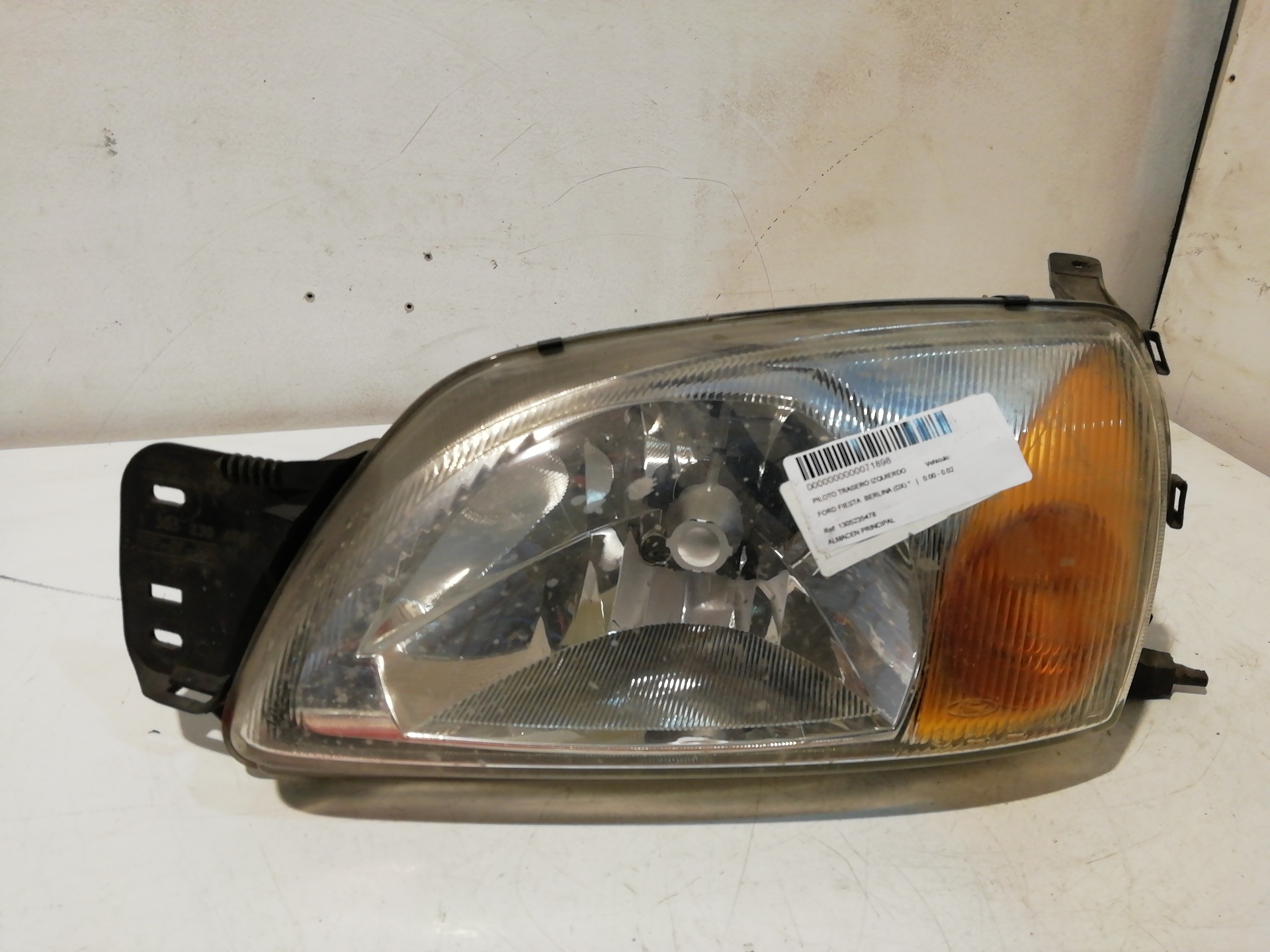Heckleuchte links FORD FIESTA BERLINA