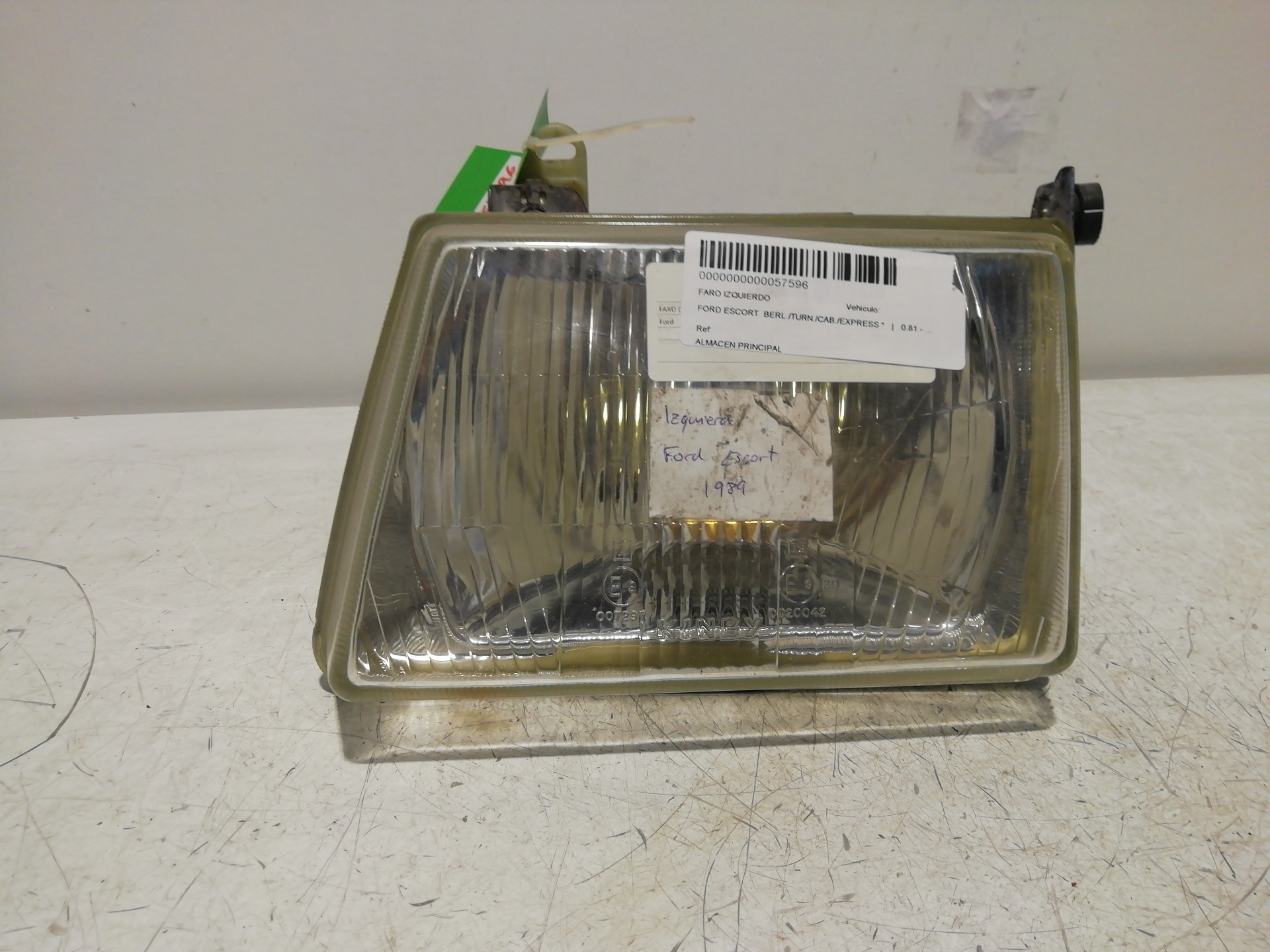 Farol esquerdo FORD ESCORT BERL./TURN./CAB./EXPRESS