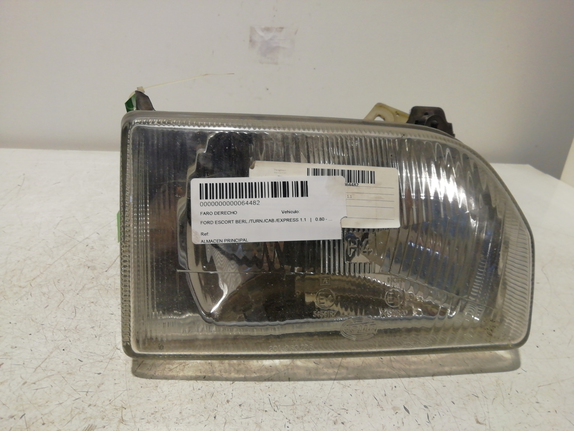 Farol direito FORD ESCORT BERL./TURN./CAB./EXPRESS