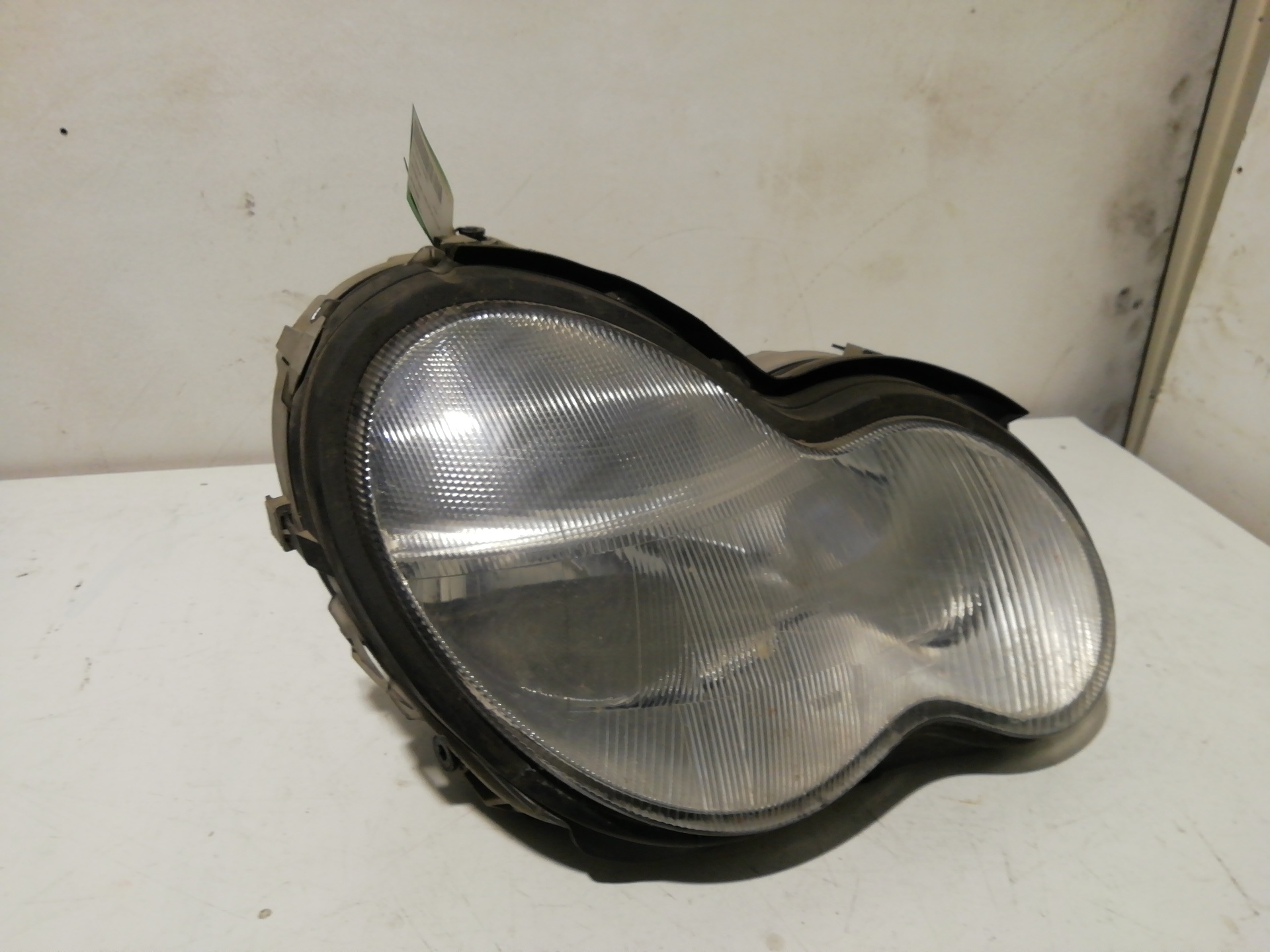 Phare droit MERCEDES-BENZ CLASE C (W201) BERLINA
