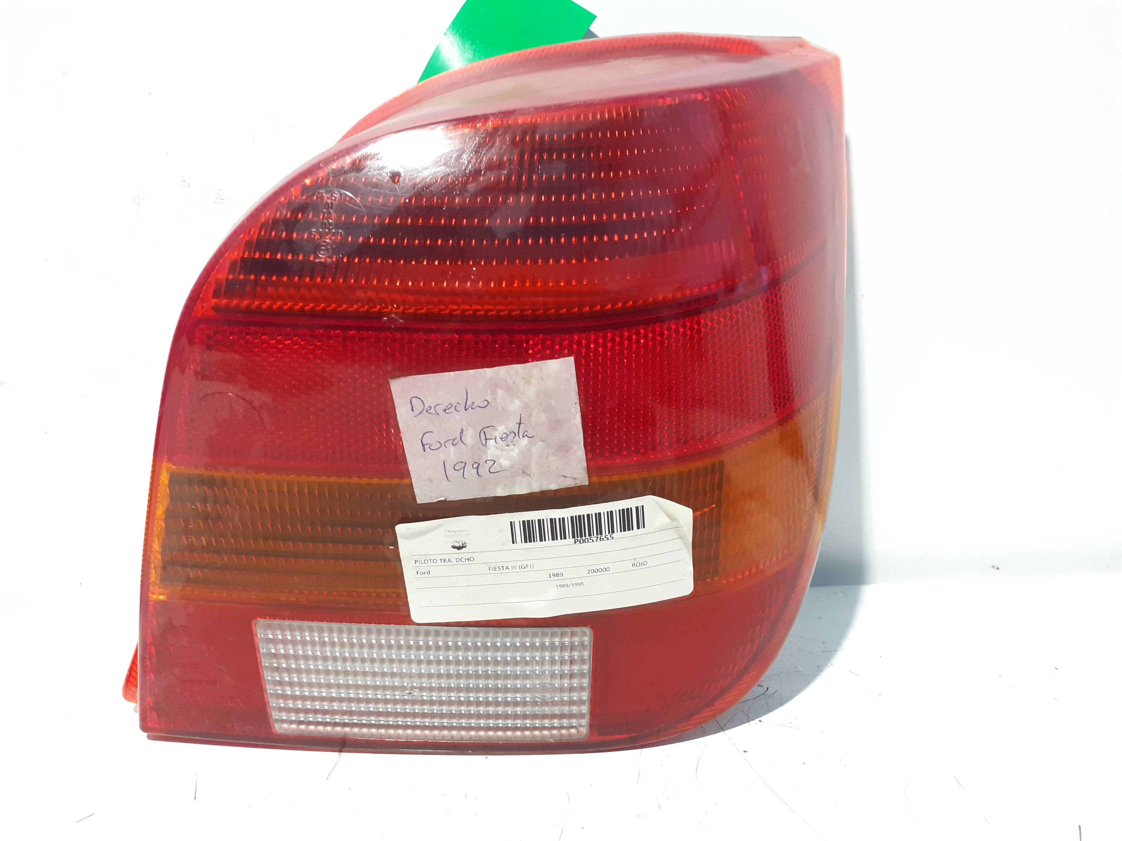 Feu arrière droit FORD FIESTA BERL./EXPRESS