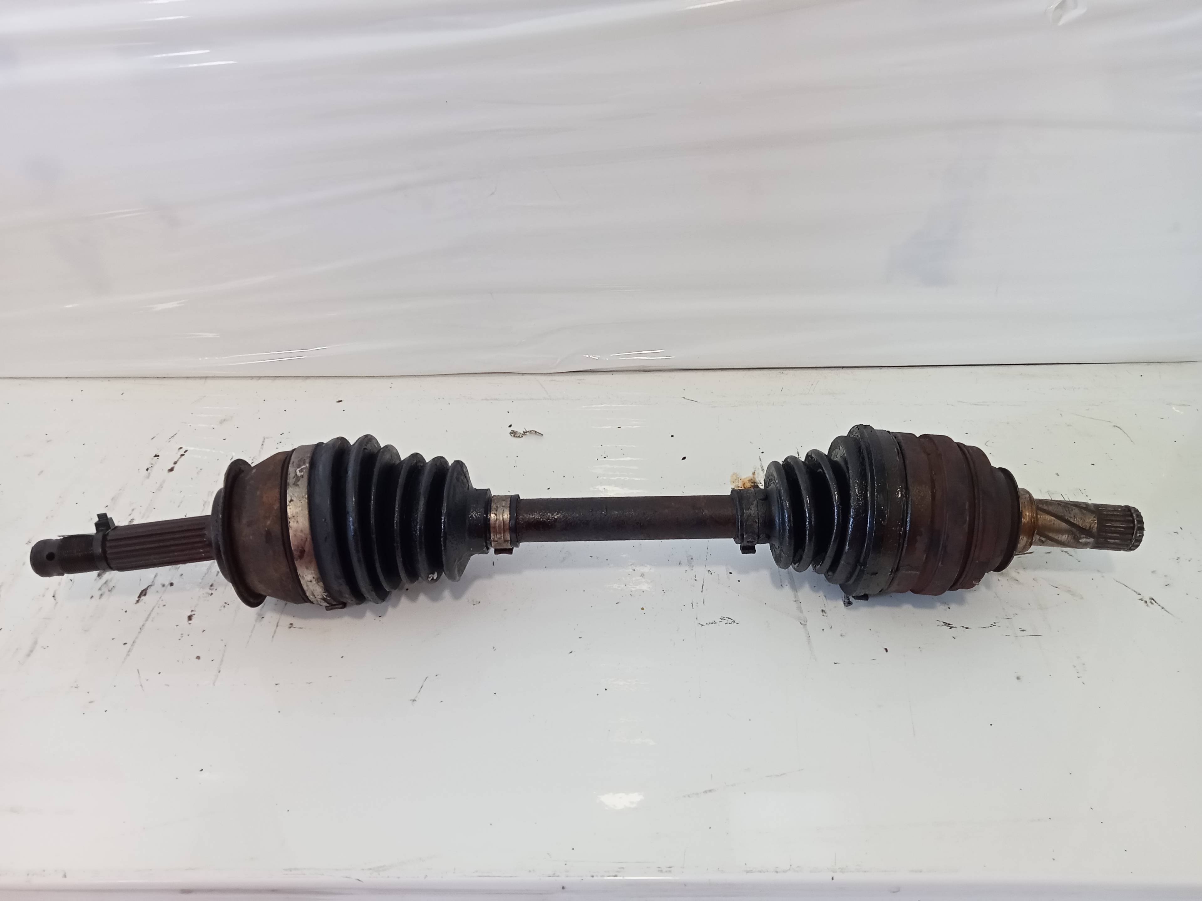 Semiasse anteriore sinistro OPEL CORSA B