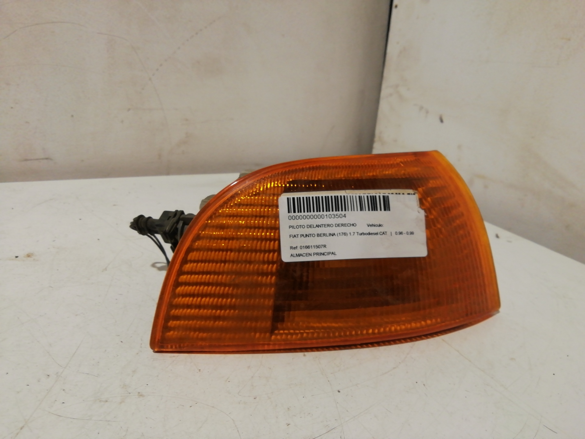 Autres FIAT PUNTO BERLINA (188)