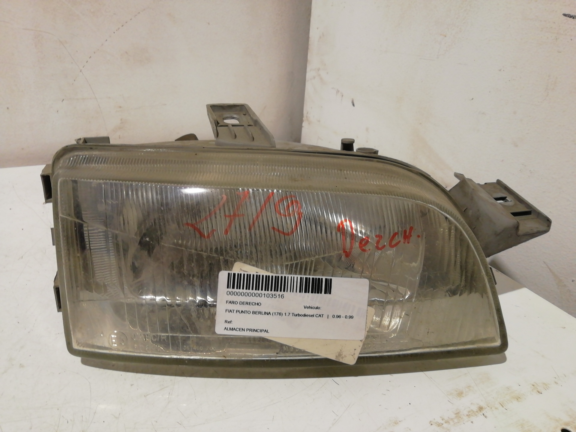 Phare droit FIAT PUNTO BERLINA (188)